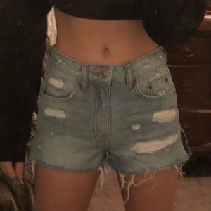H&M divided Jean shorts